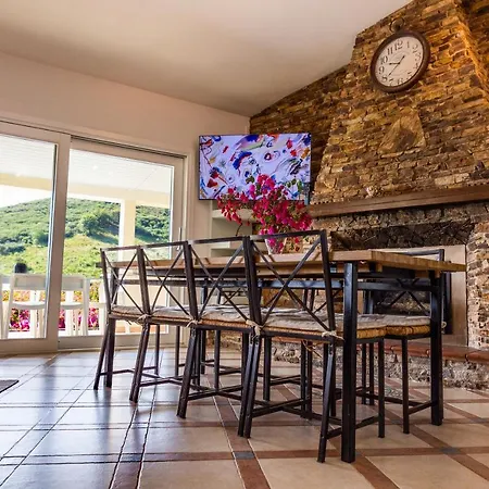 Mariposa Exclusive Private Pool Villa *