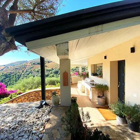 Mariposa Exclusive Private Pool Вилла Будони